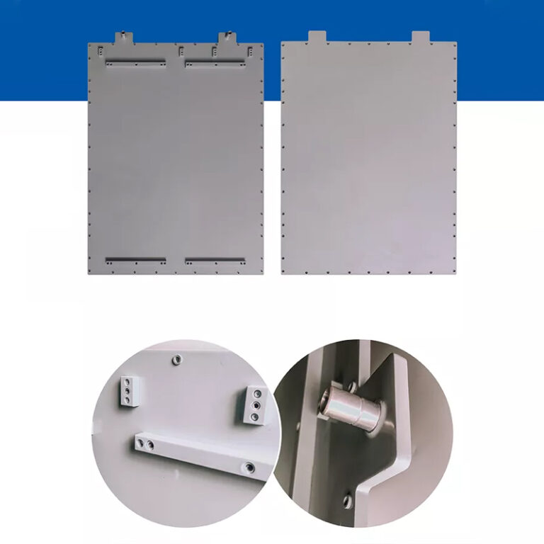 Thickened spoiler structure liquid cooling plate